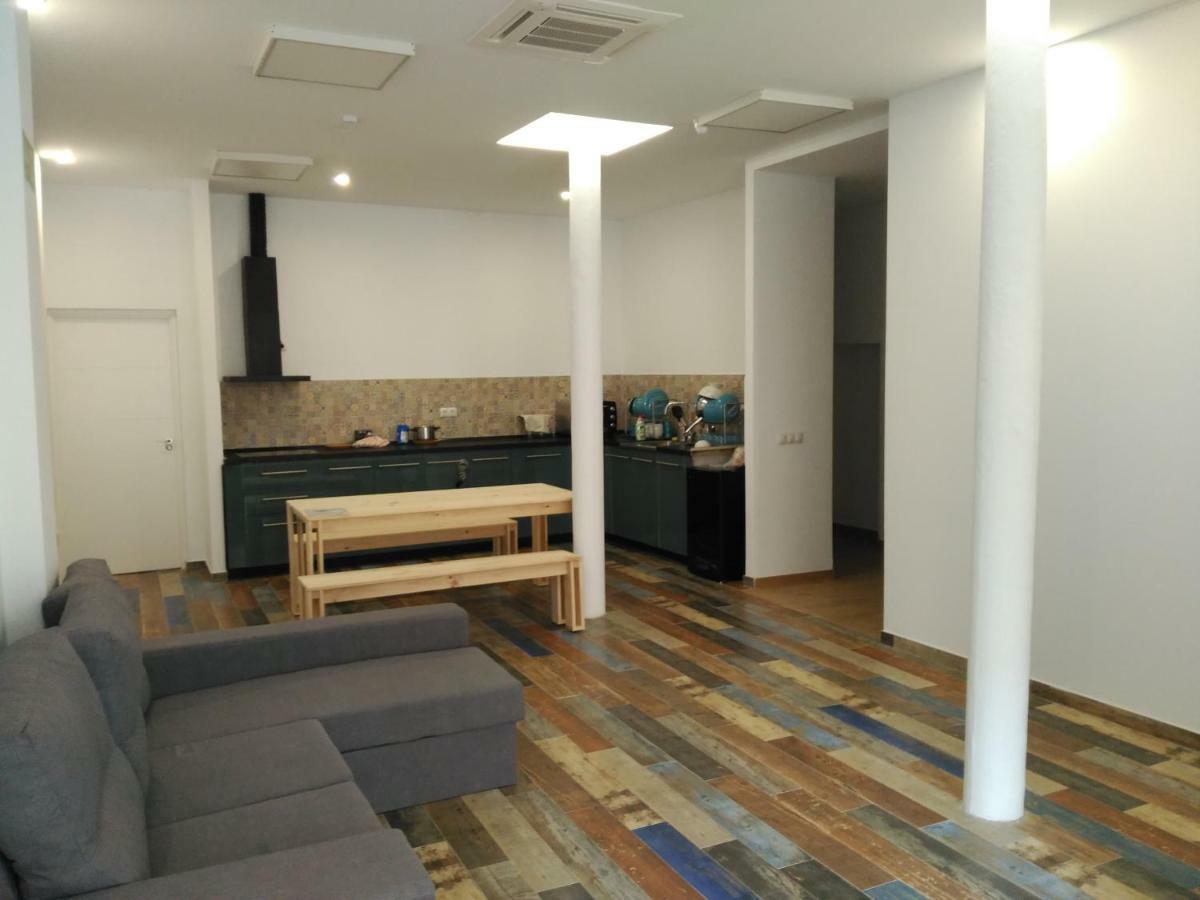 Hub Hostel Seville Exterior photo